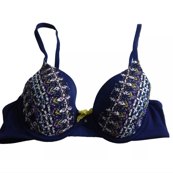 Victoria's Secret Lined Perfect Coverage Bra - Picture 1 of 3